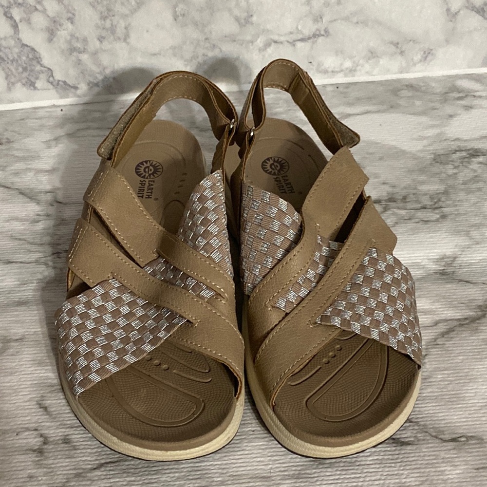Earth spirit sandals size 7